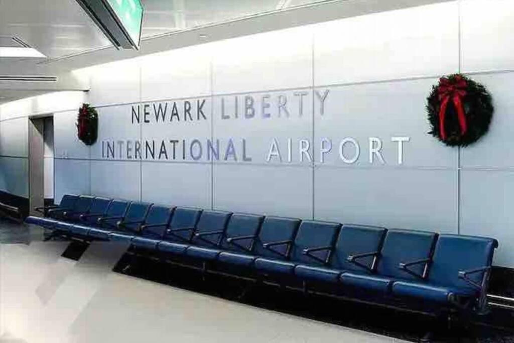 Apartamento Pumpkin Premise By Airport, 5 Beds, Sleeps 8, Book 7 Days, Get 20 Percent Off Newark Exterior foto